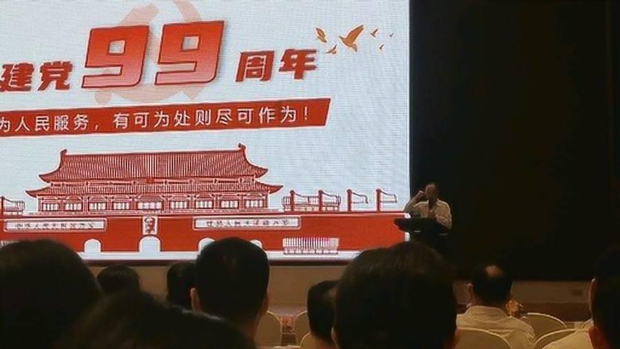 骗子利用 AI 声音冒充亲人诈骗，该如何提高防范意识避免被骗？